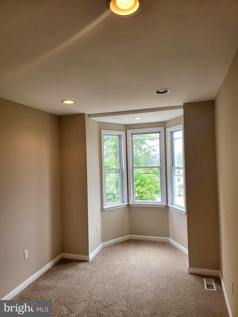 1403 N Bond Street photo 14