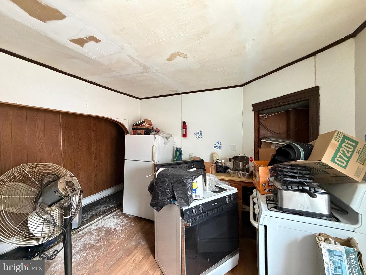 2140 W Baltimore Street photo 15