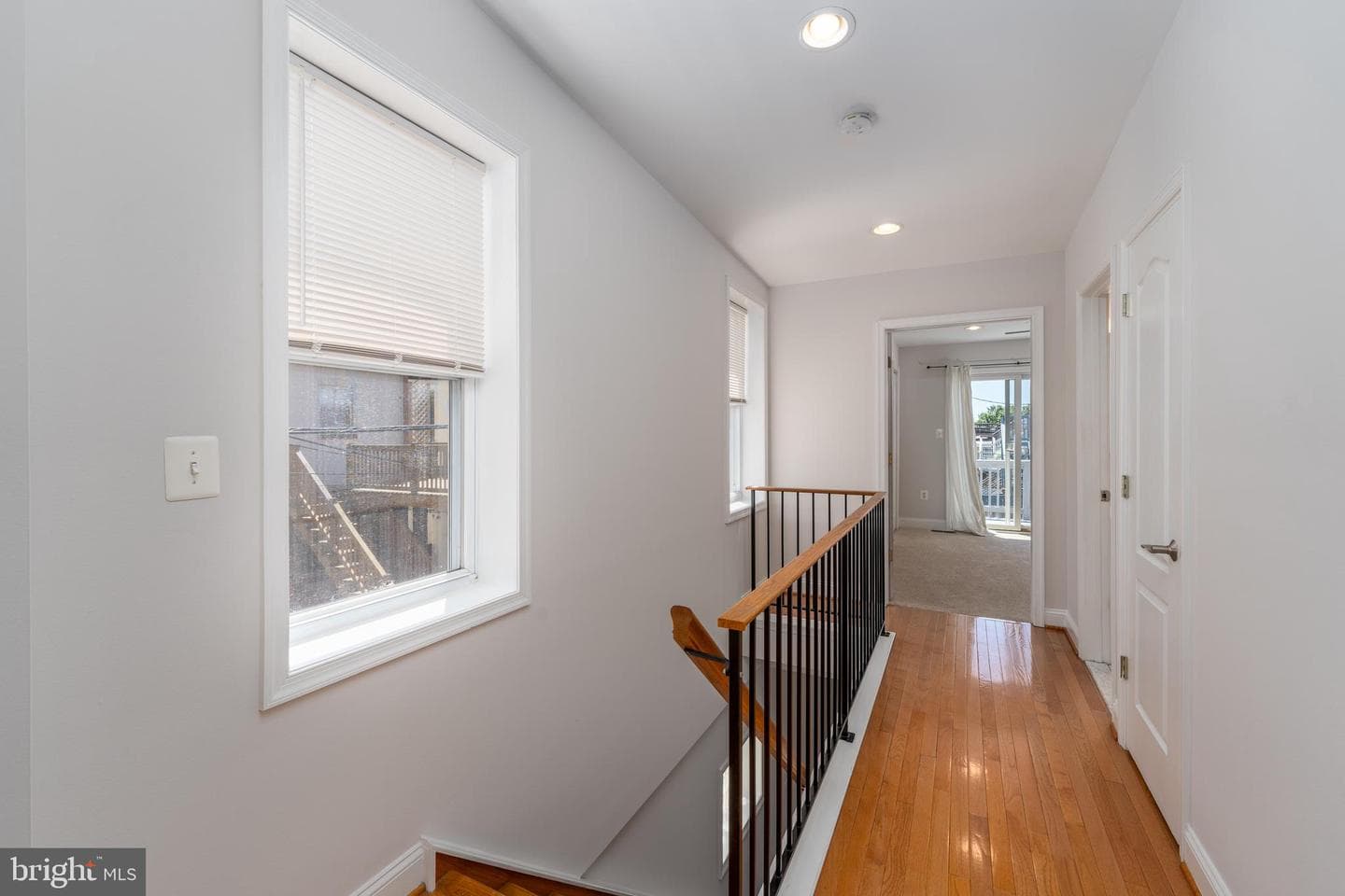 3233 Foster Avenue photo 15