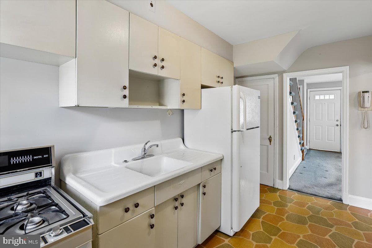 5108 Pembroke Avenue photo 12