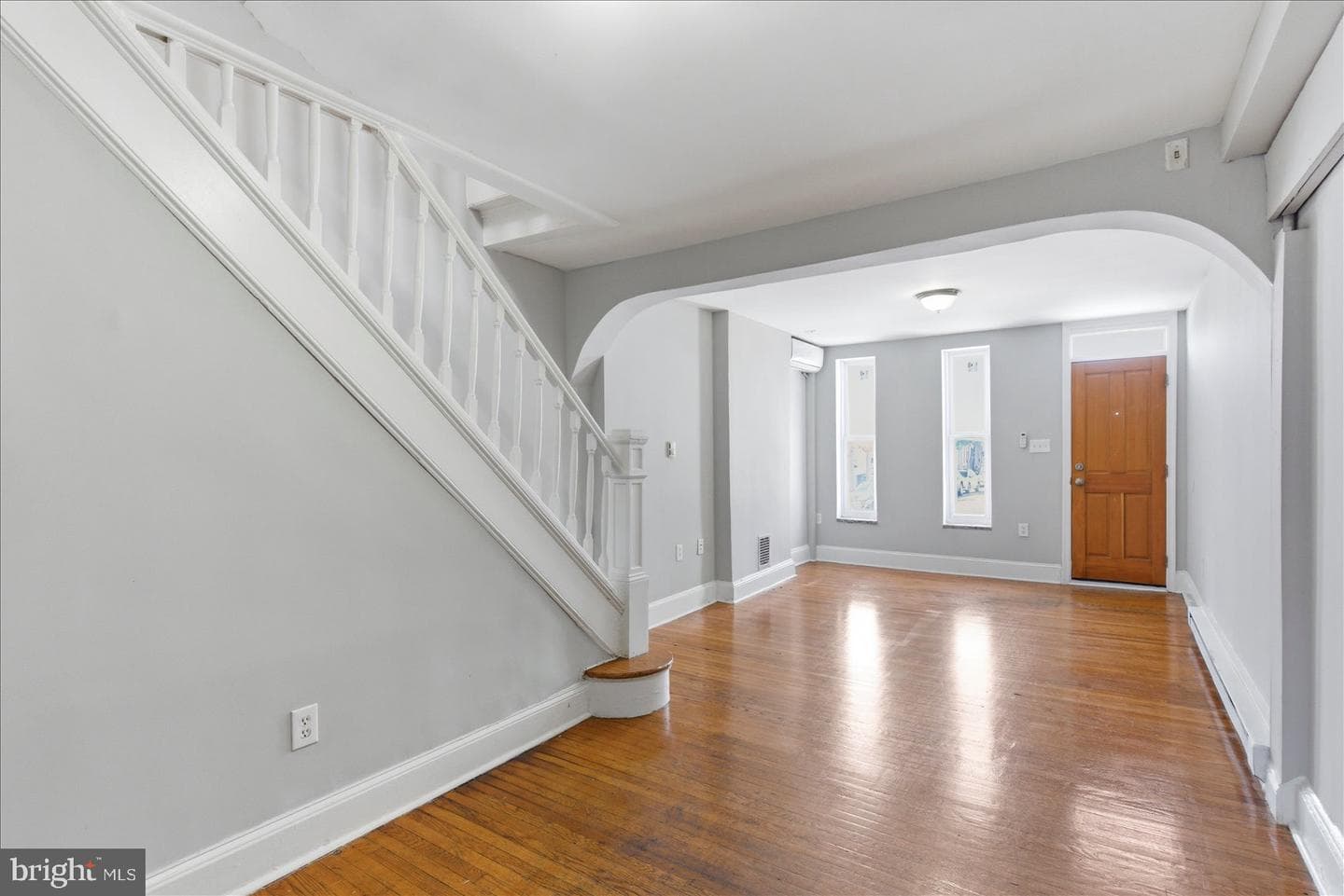 1208 W Cross Street photo 14