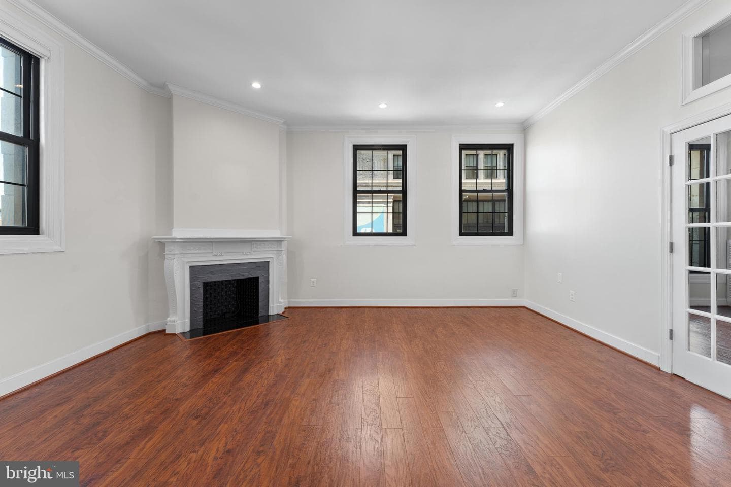 1 E Chase Street #305 photo 13