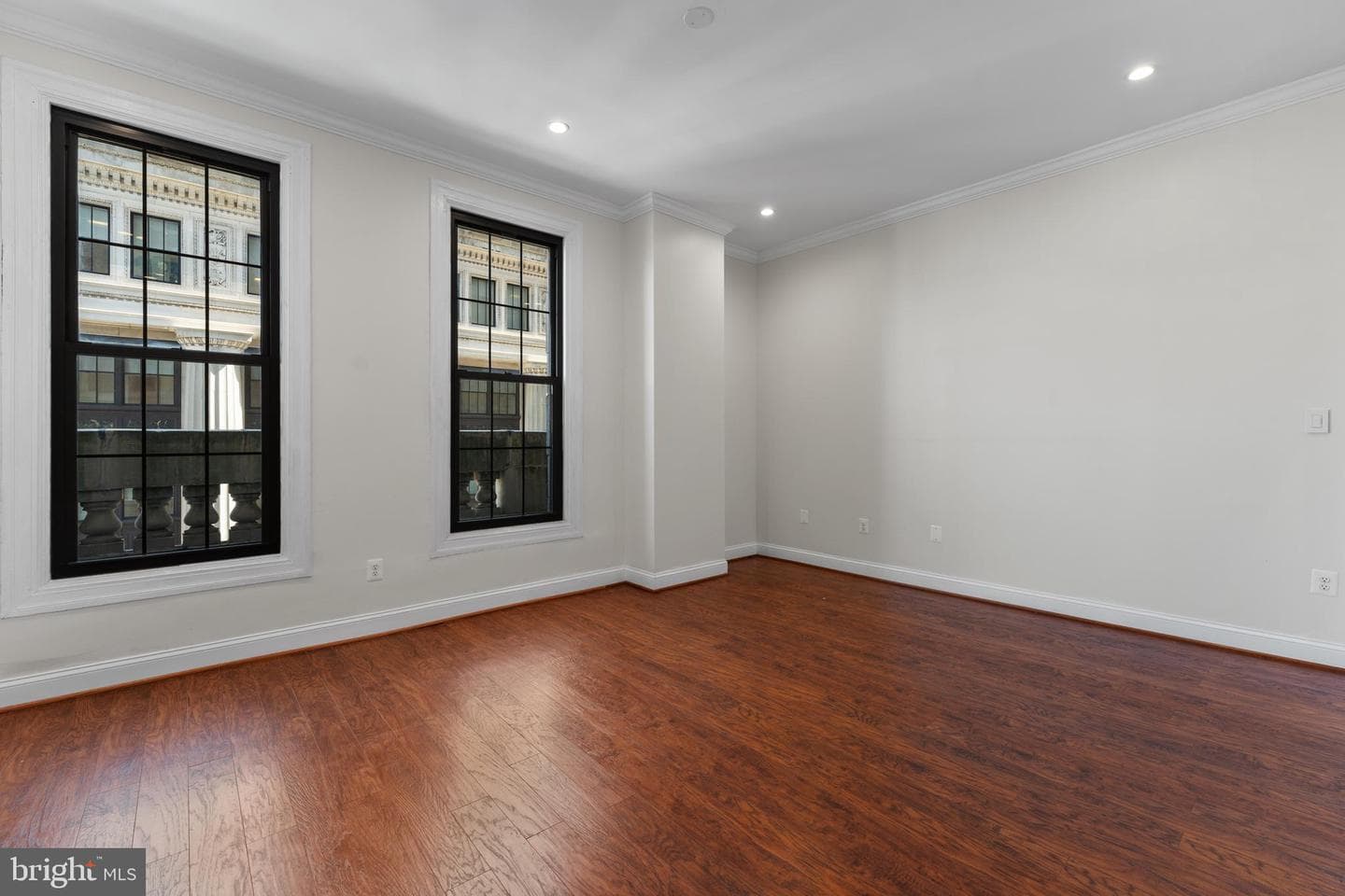 1 E Chase Street #305 photo 17