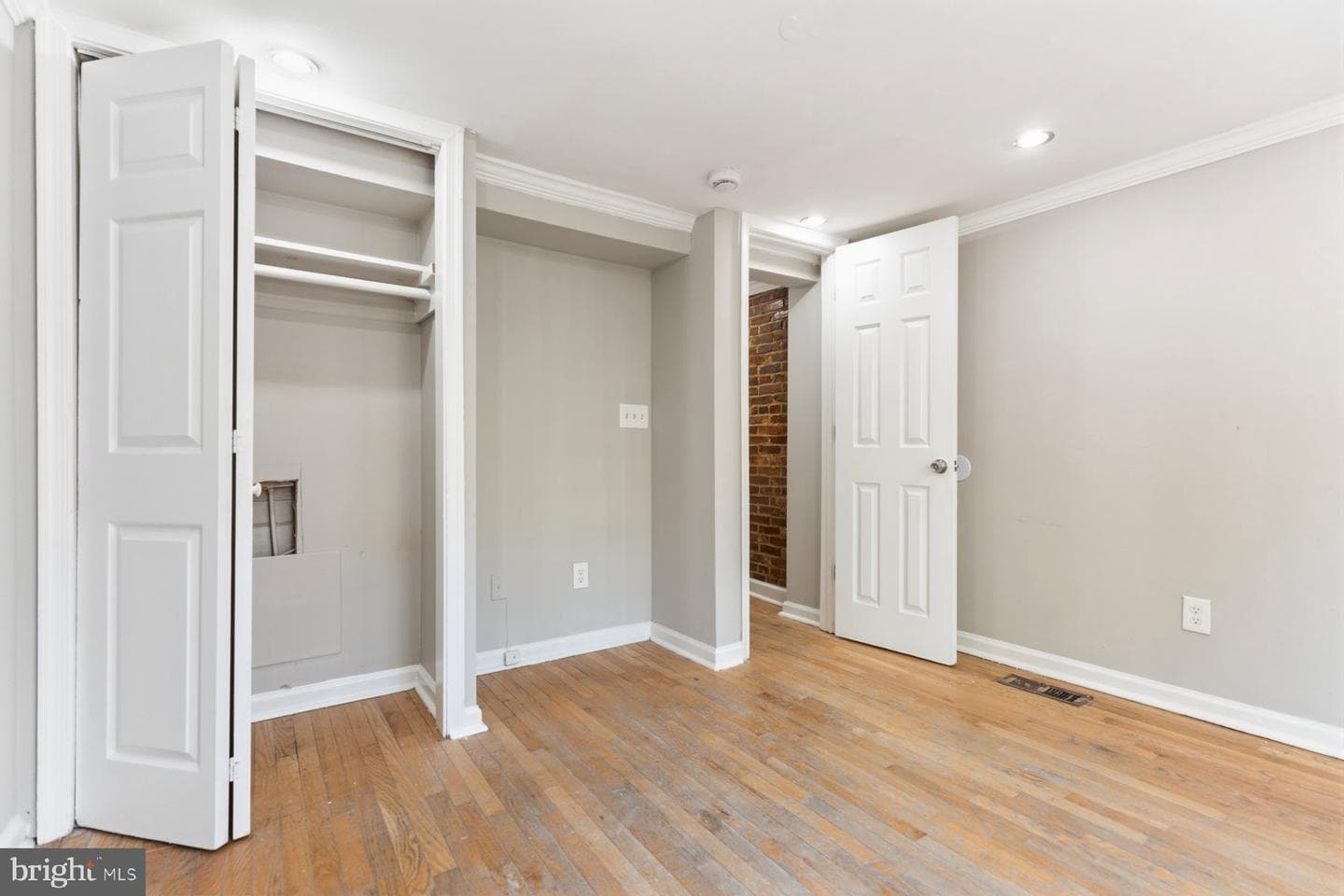 872 Carroll Street photo 17