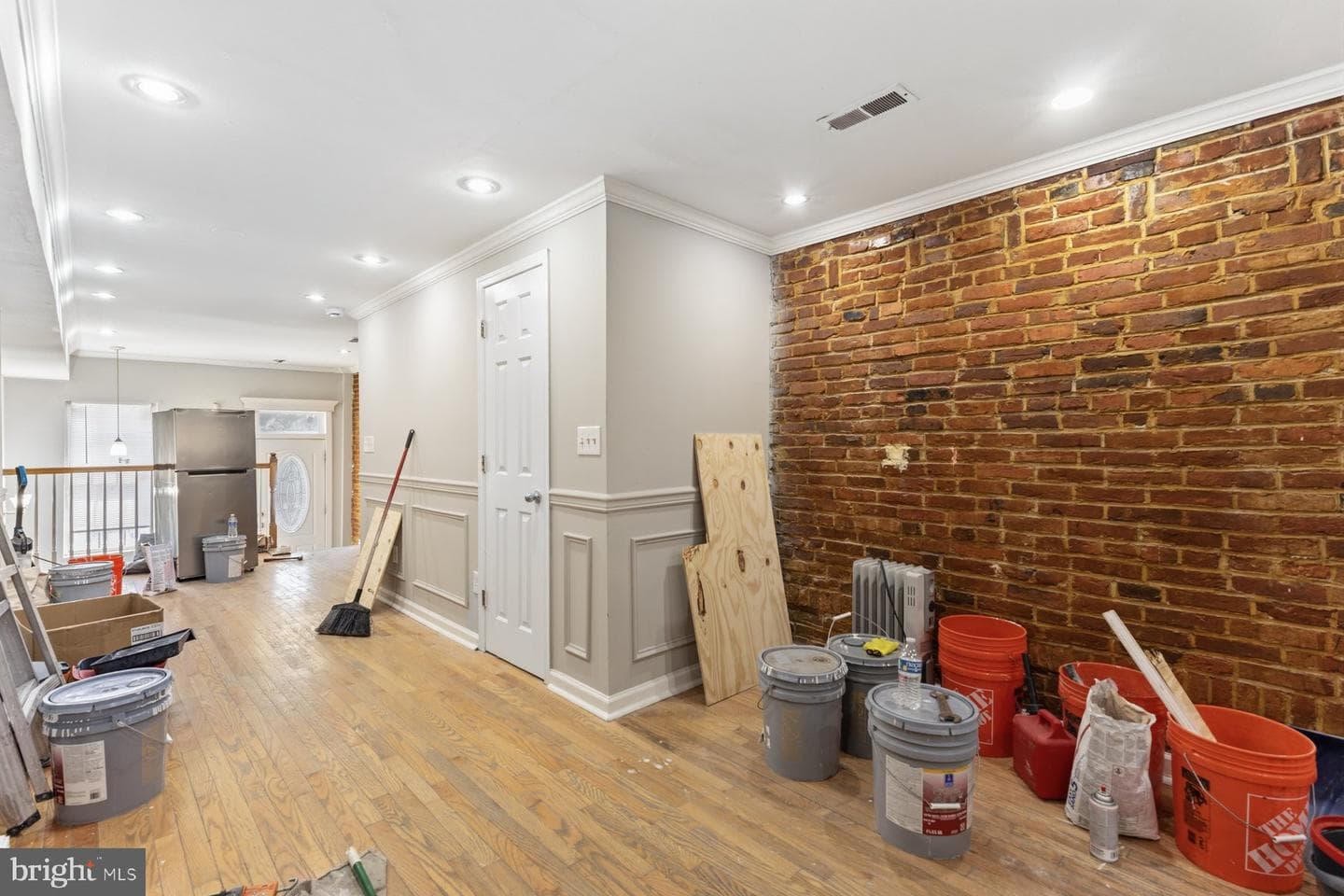 872 Carroll Street photo 5