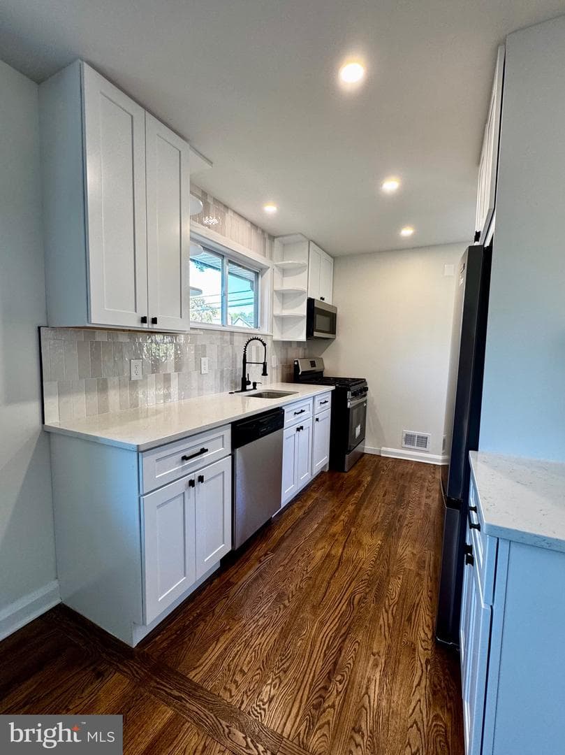 4401 Anntana Avenue photo 9