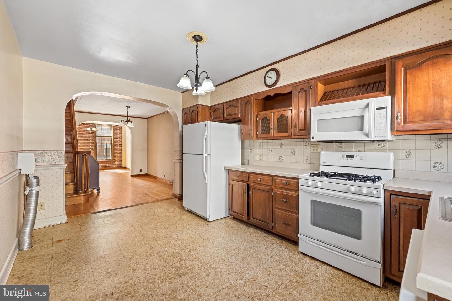 1414 Andre Street photo 9