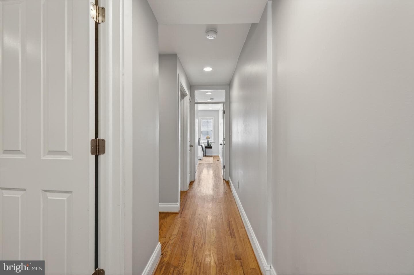 1004 Baylis Street photo 31
