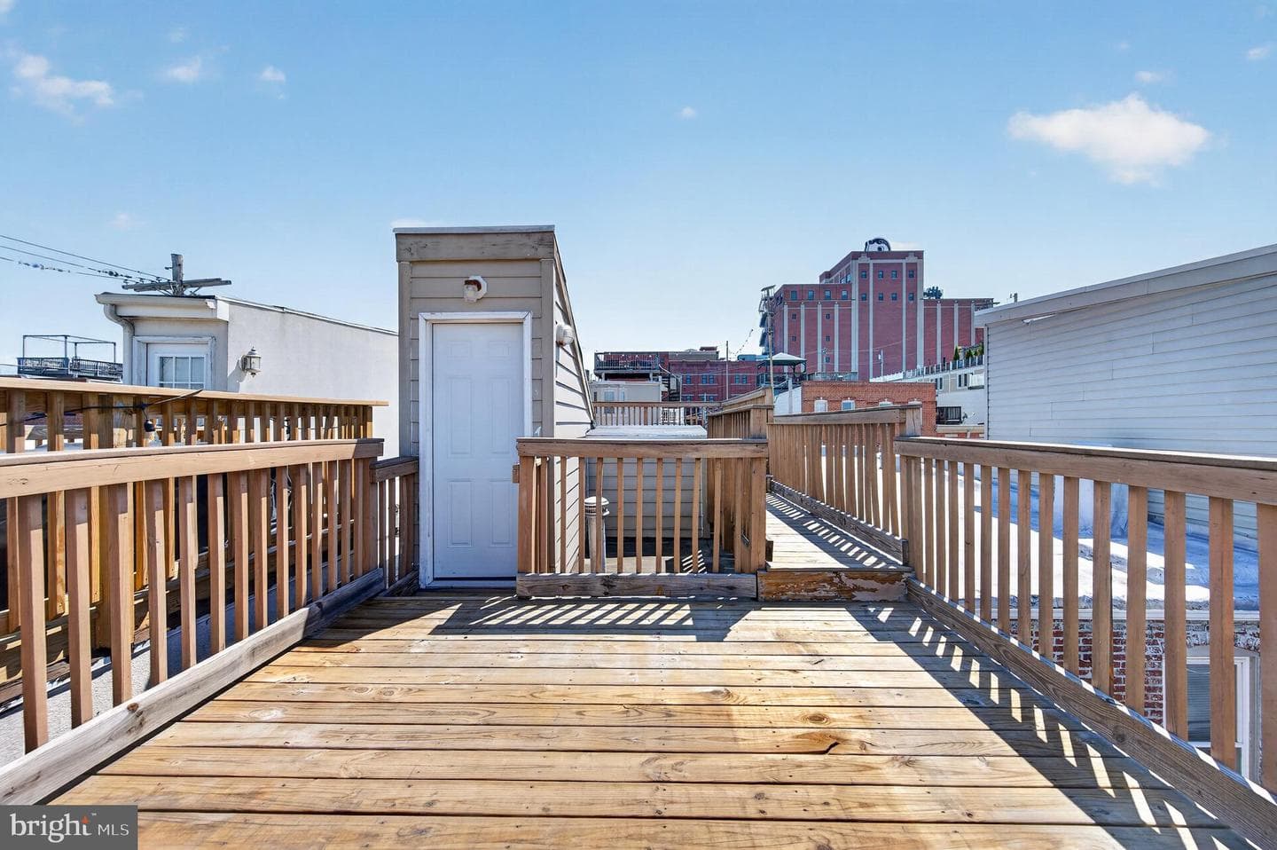 1004 Baylis Street photo 46