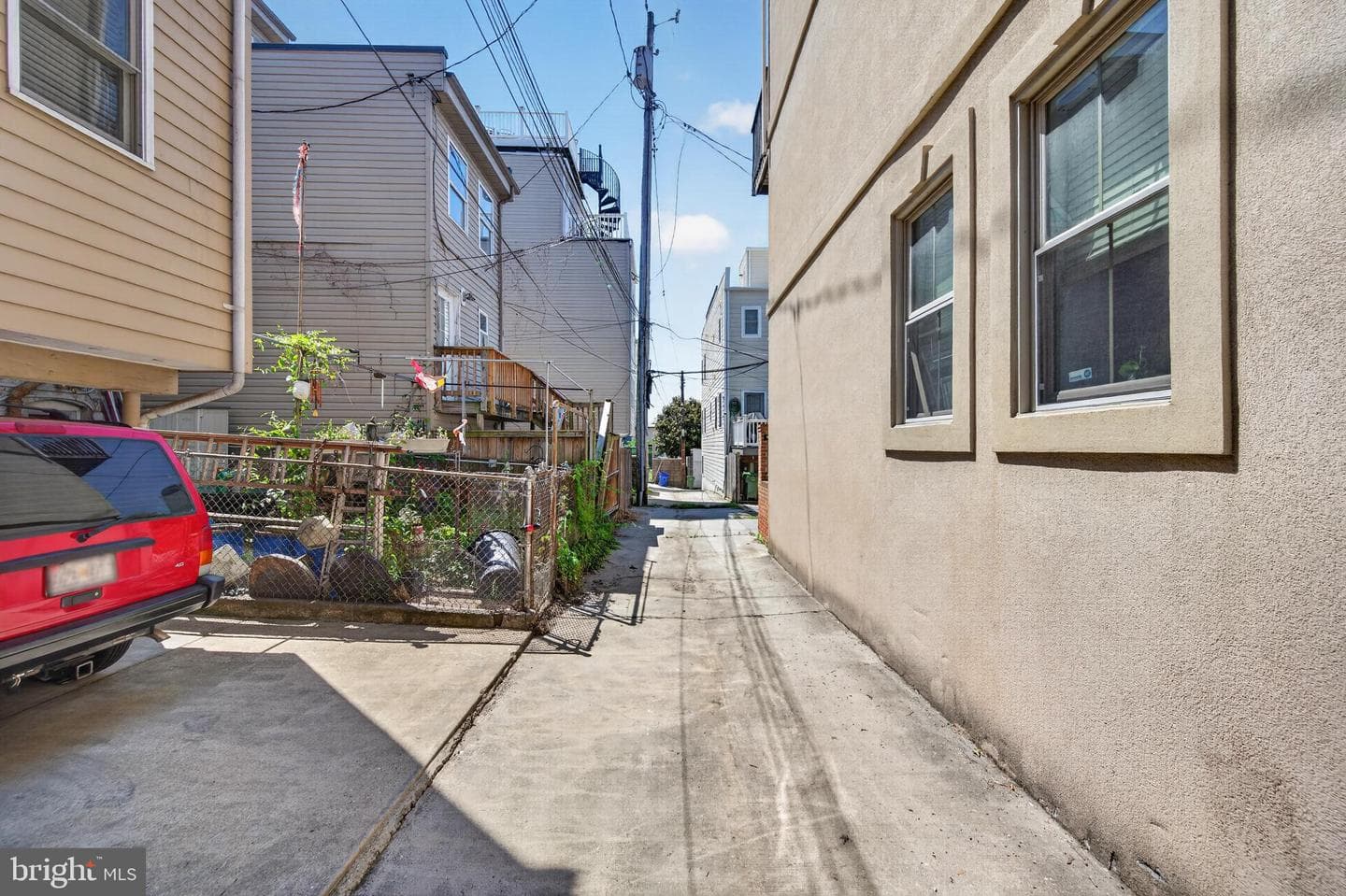 1004 Baylis Street photo 56