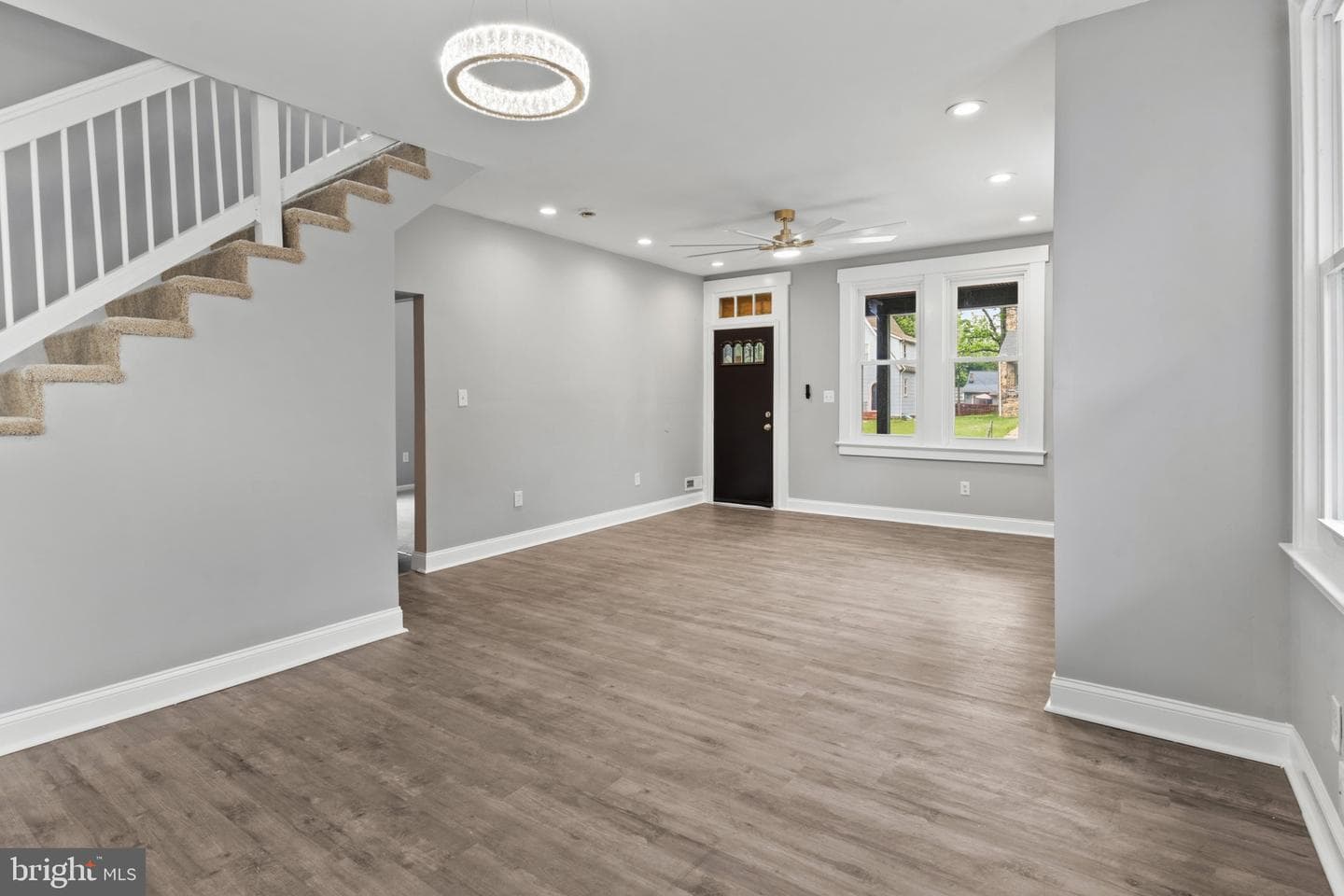 5515 Stonington Avenue photo 6