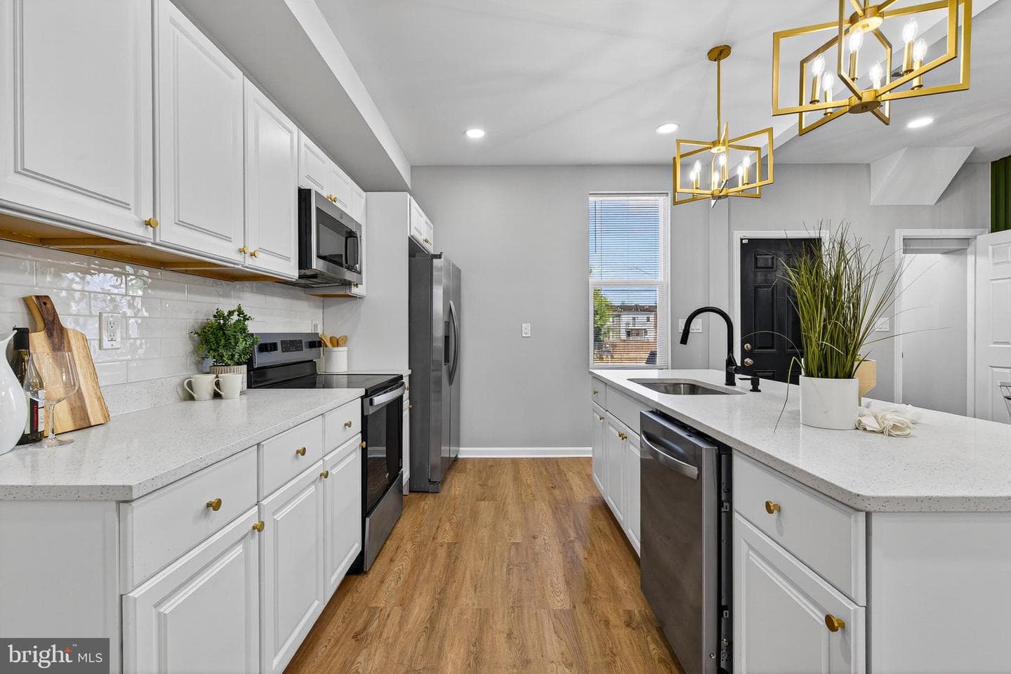 3720 W Garrison Ave photo 8