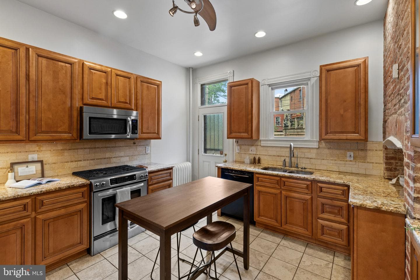 608 Reservoir Street photo 18