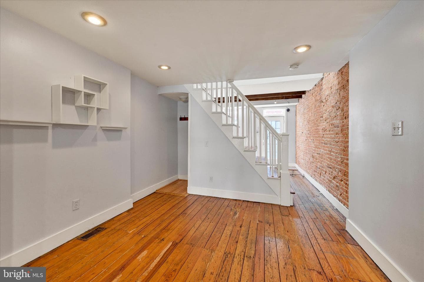 1610 Marshall Street photo 7