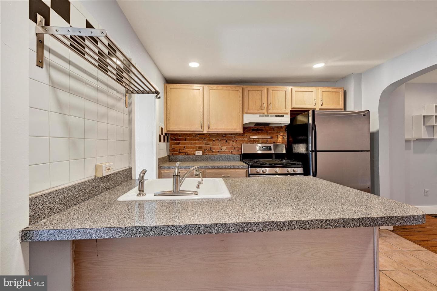 1610 Marshall Street photo 9