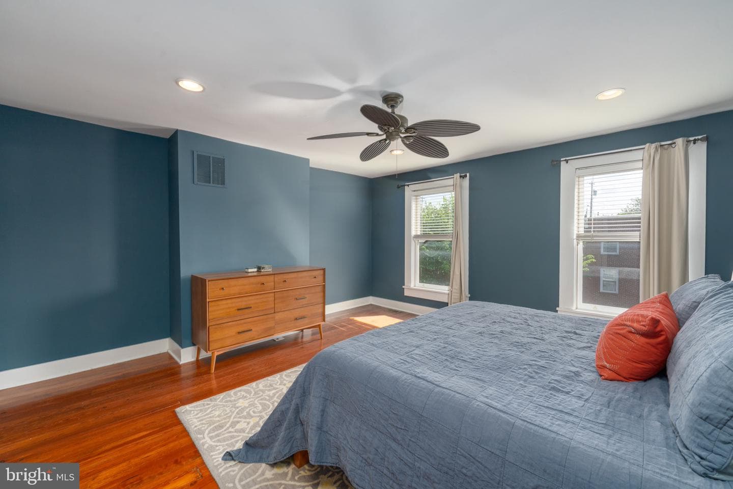 218 S Ann Street photo 17