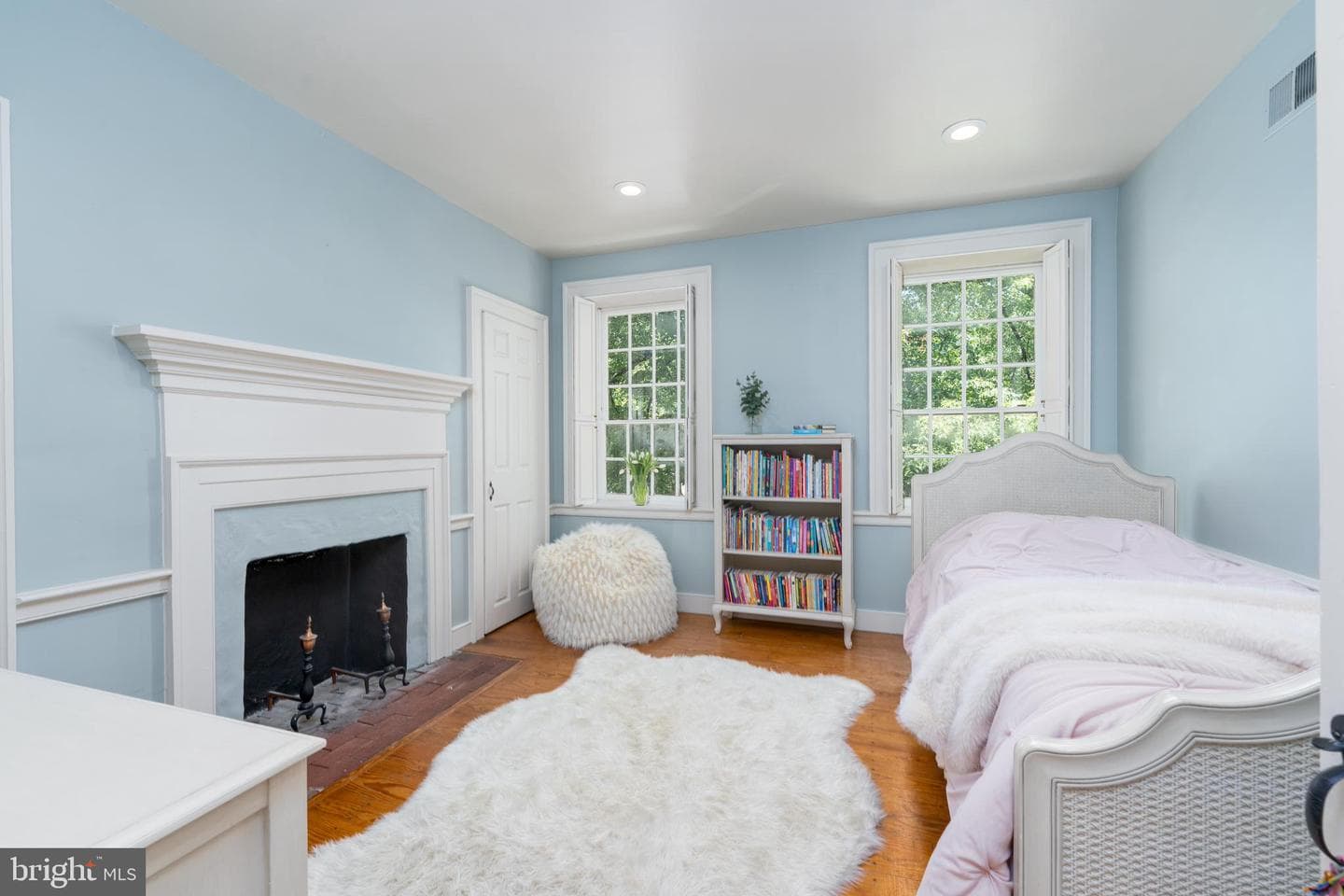 806 S Ann Street photo 17
