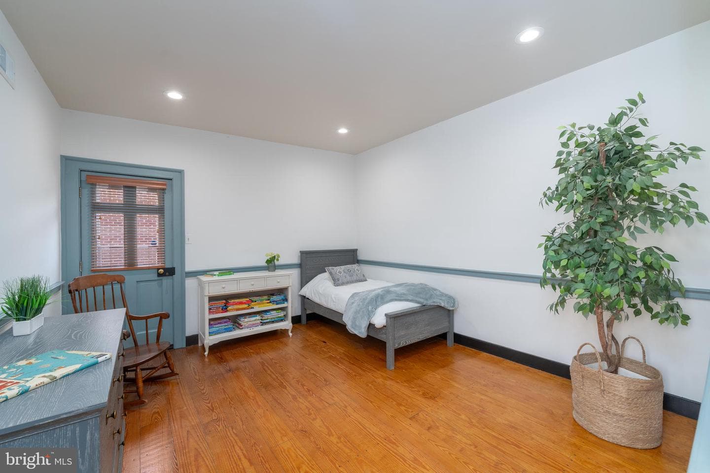 806 S Ann Street photo 18