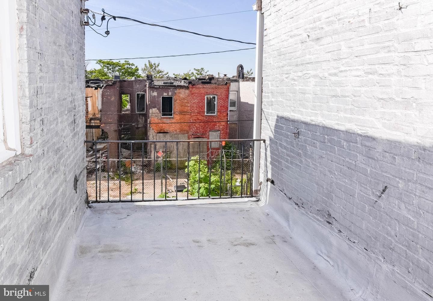 2431 E Oliver Street photo 41