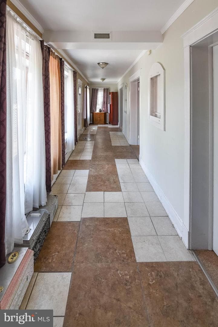 2431 E Oliver Street photo 5