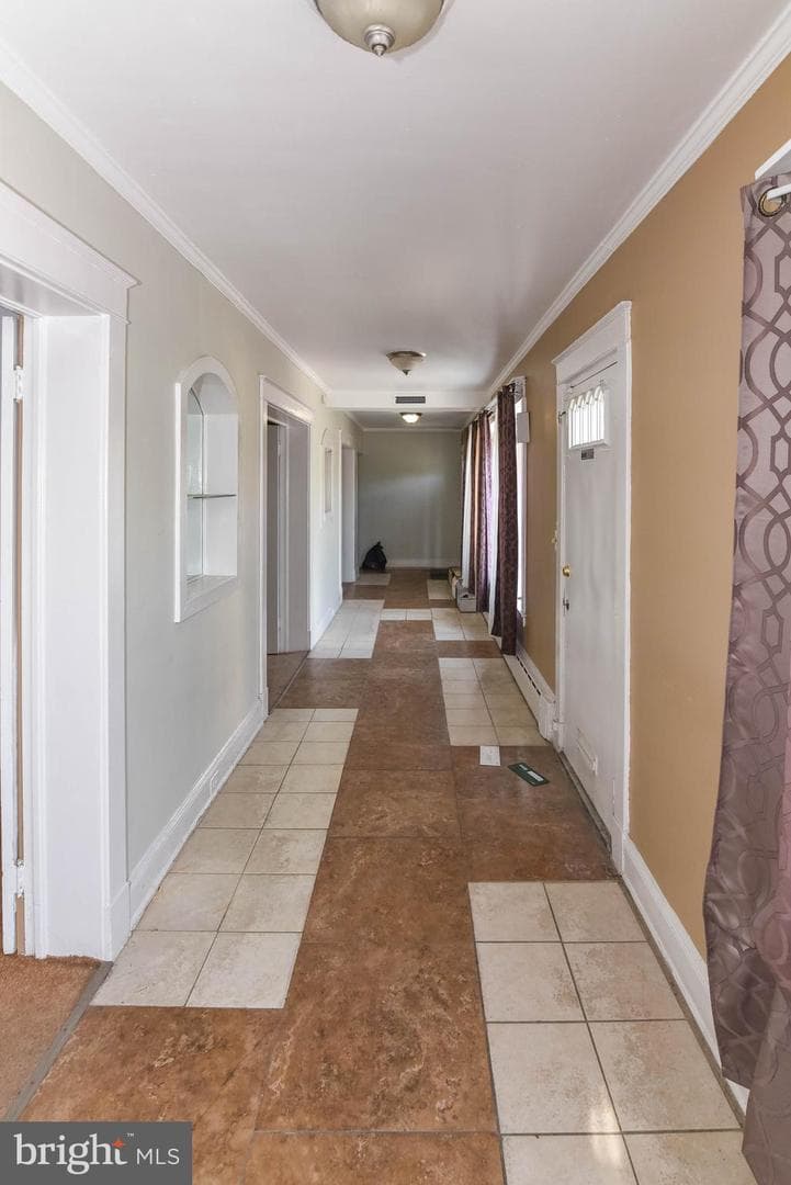 2431 E Oliver Street photo 7