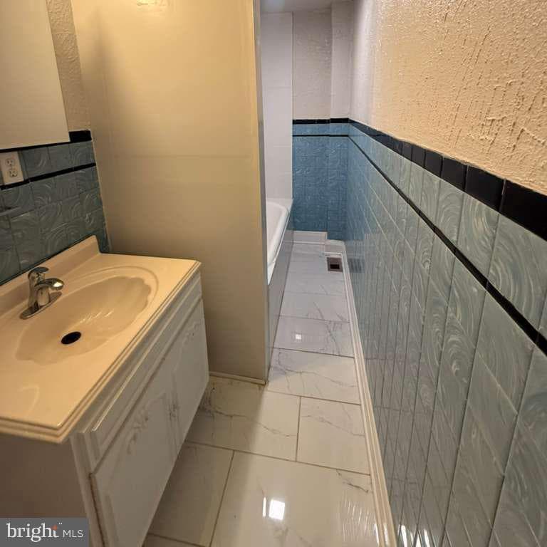 2360 Washington Boulevard photo 6