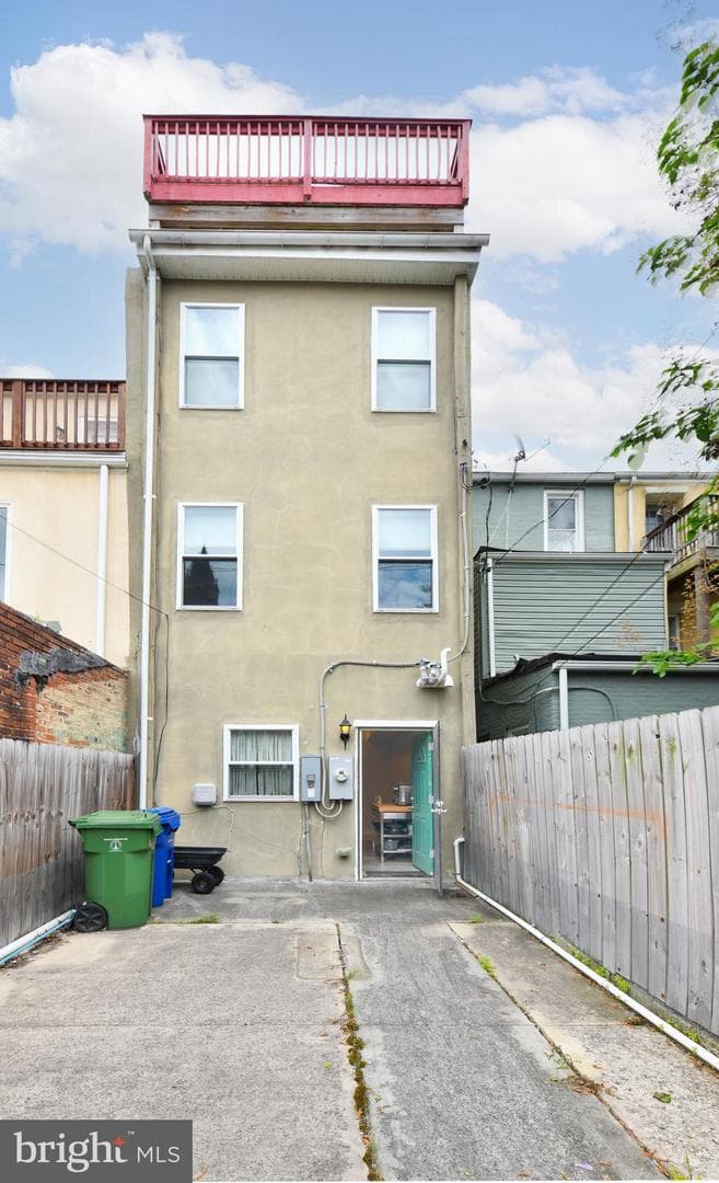 1436 N Bond Street photo 33