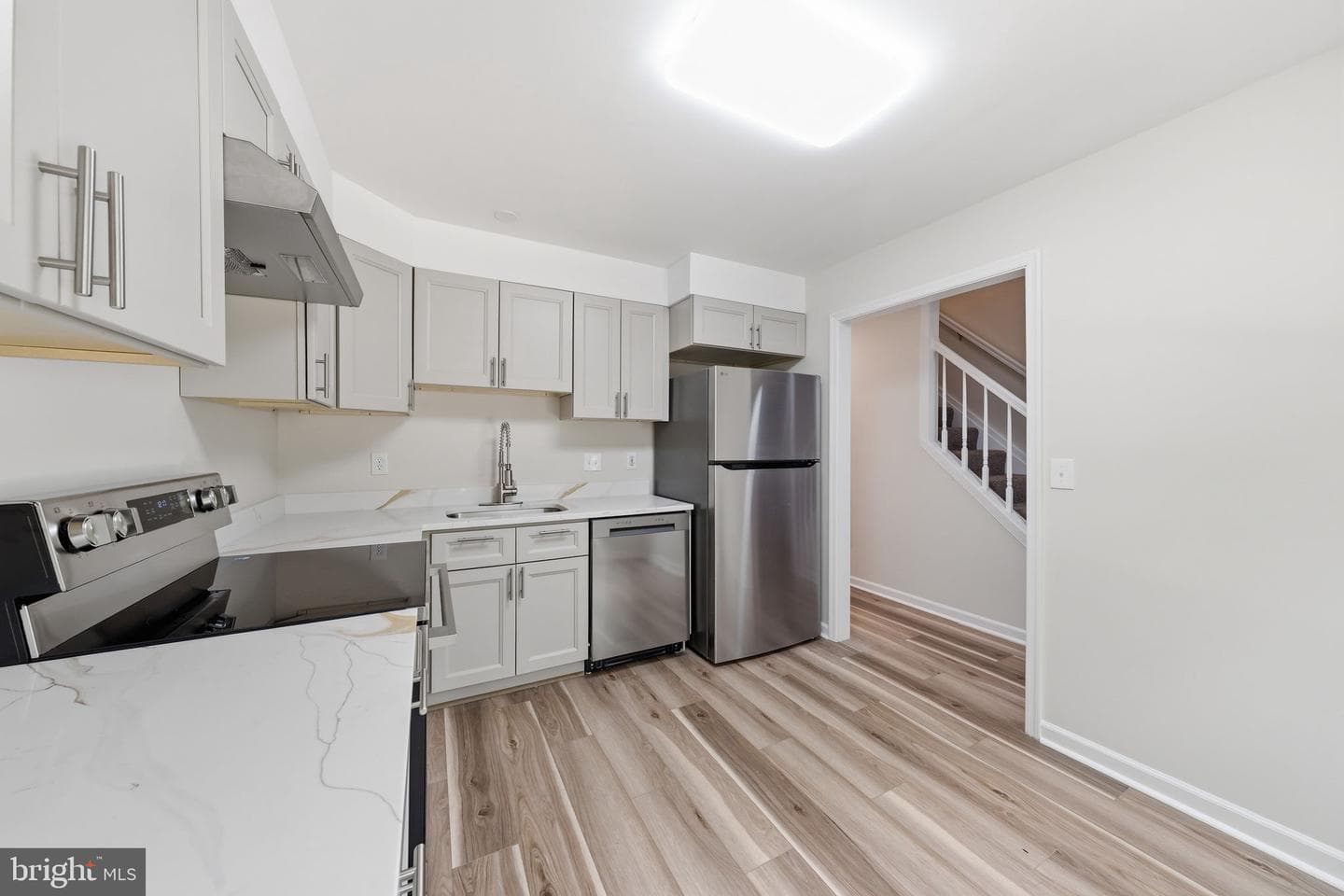 207 Roundhouse Court photo 5