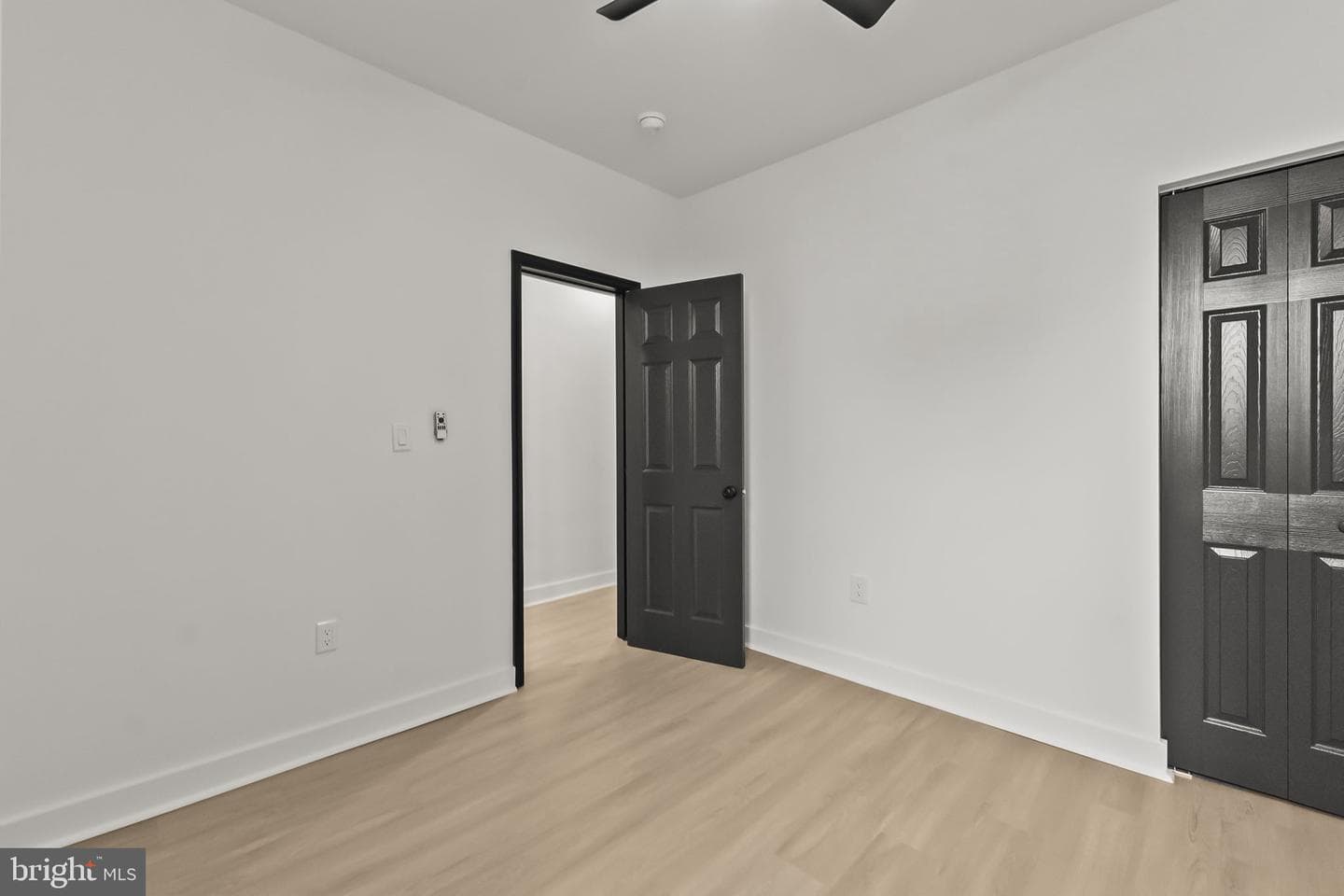 2117 Clifton Avenue photo 15