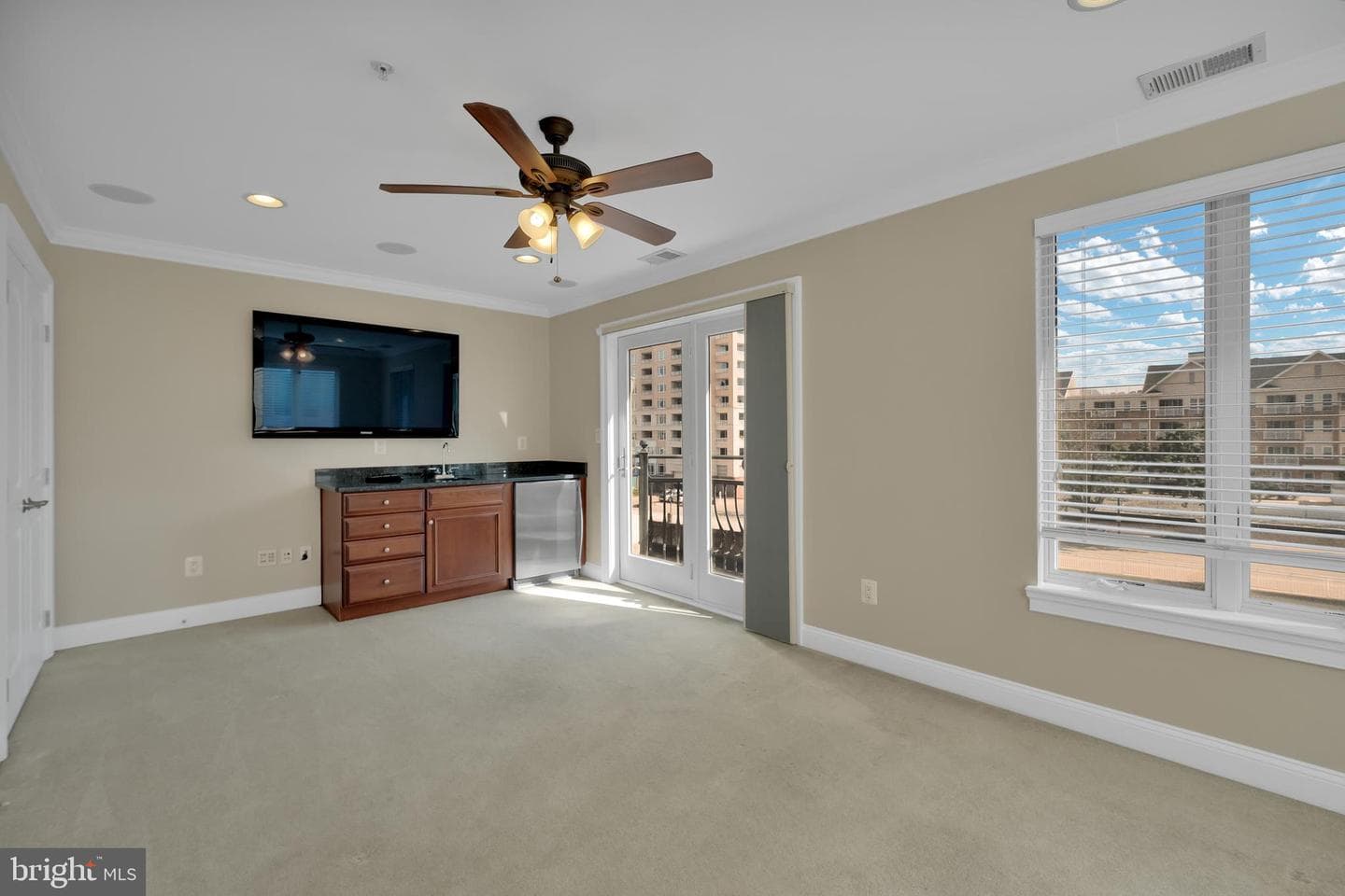 915 Valencia Court #117 photo 26
