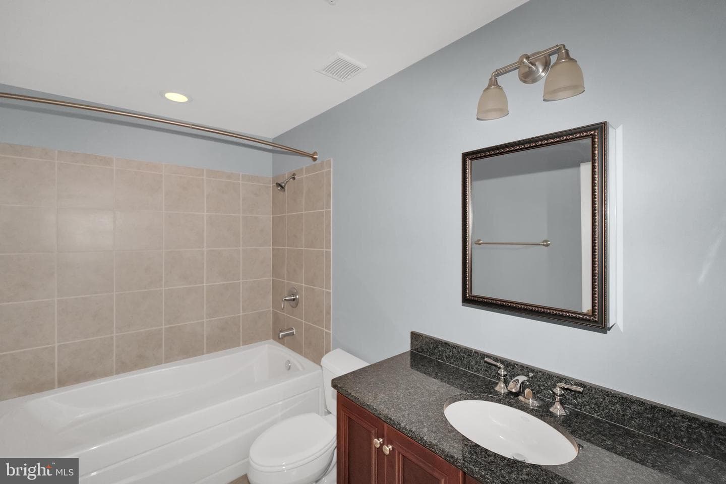 915 Valencia Court #117 photo 33