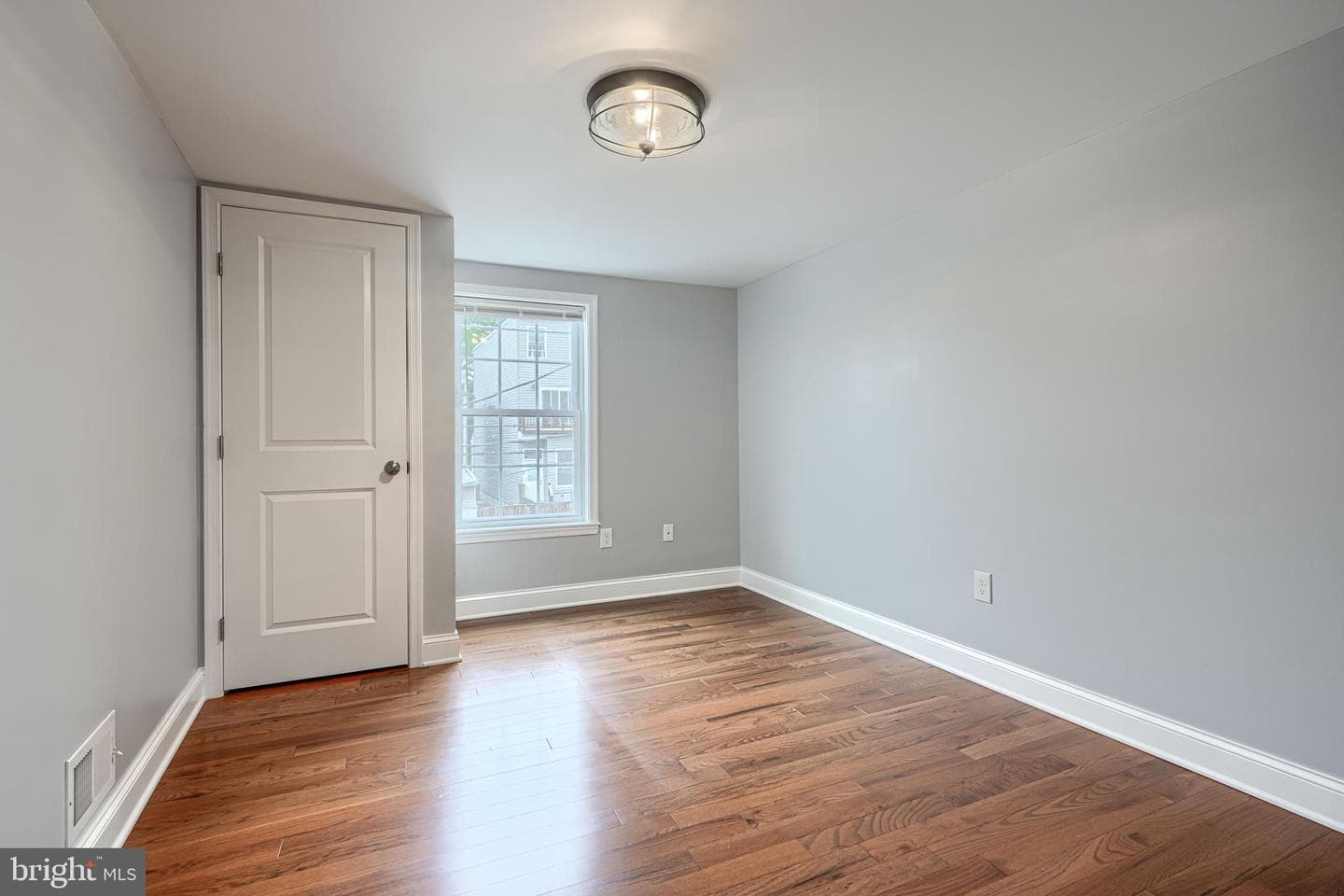 3540 Roland Avenue photo 18