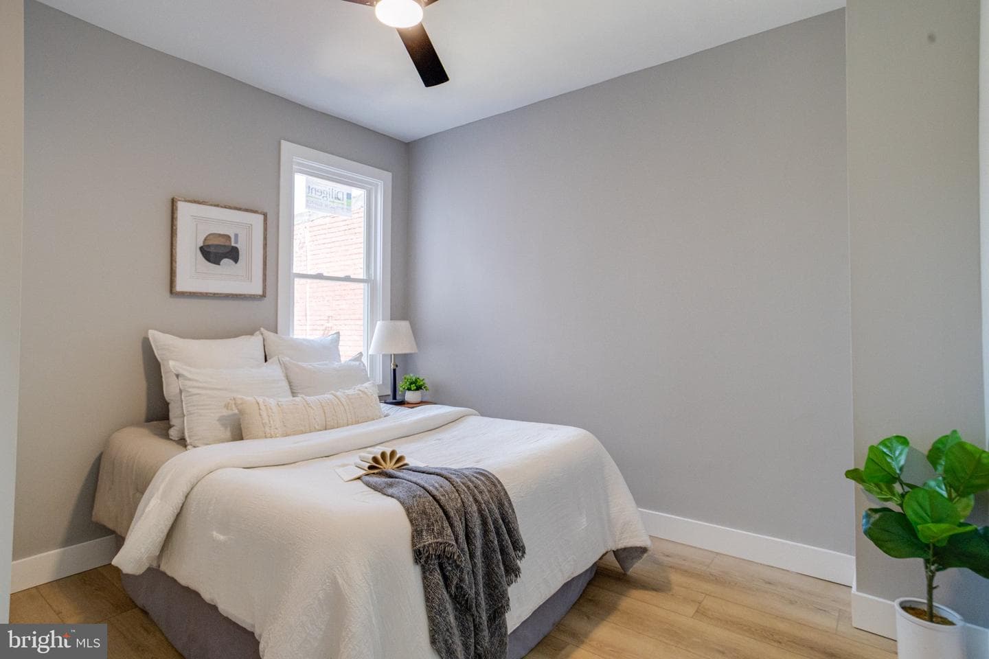 2842 Mayfield Avenue photo 26