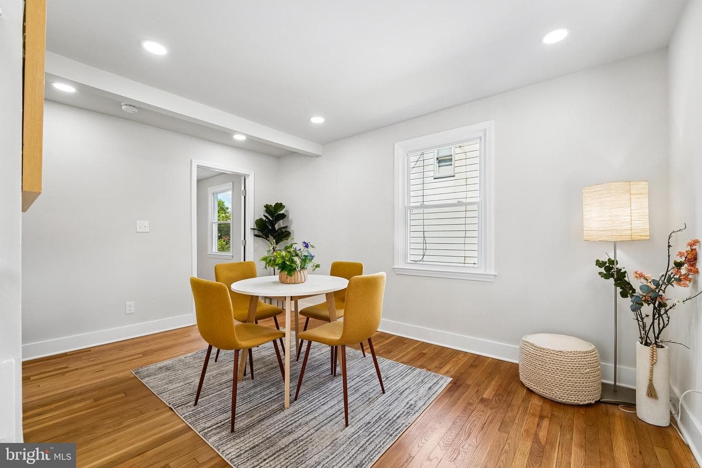 5404 Radecke Avenue photo 4