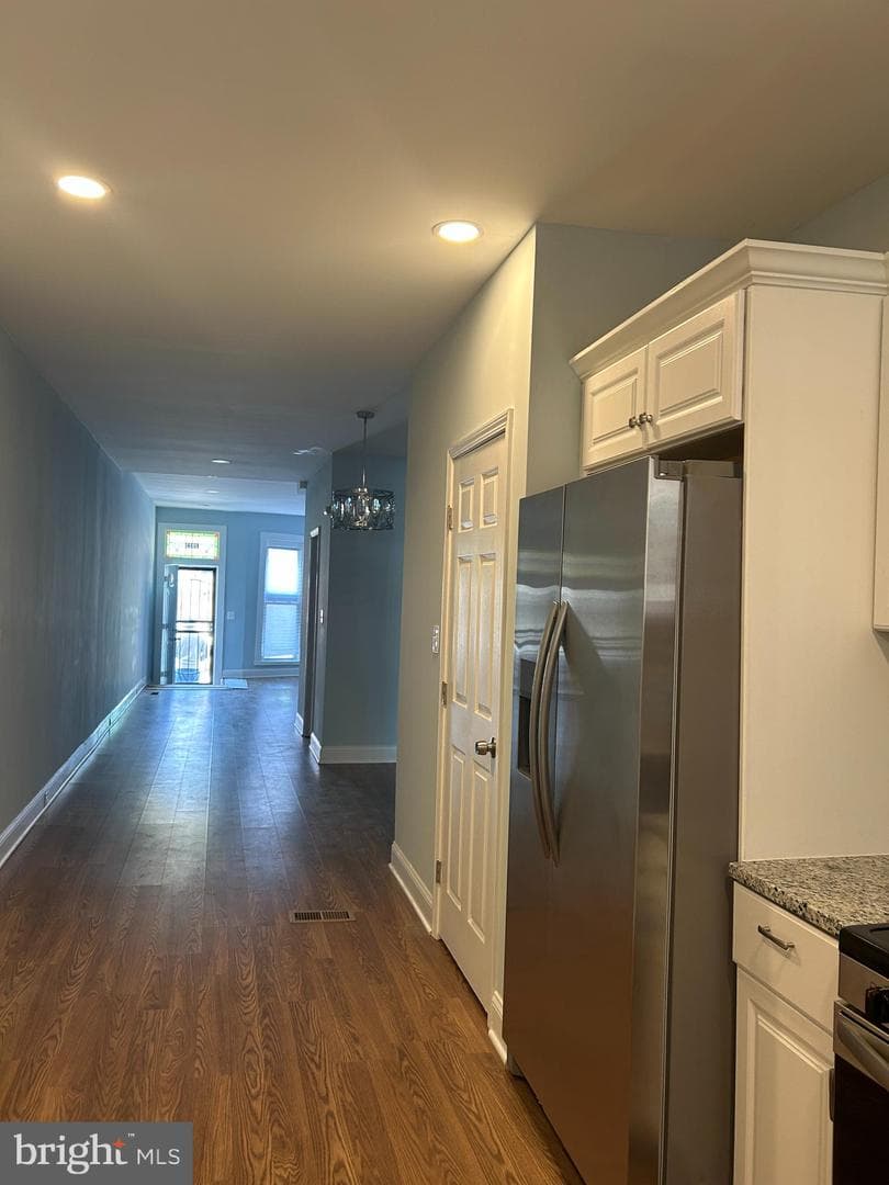 2033 N Fulton photo 20