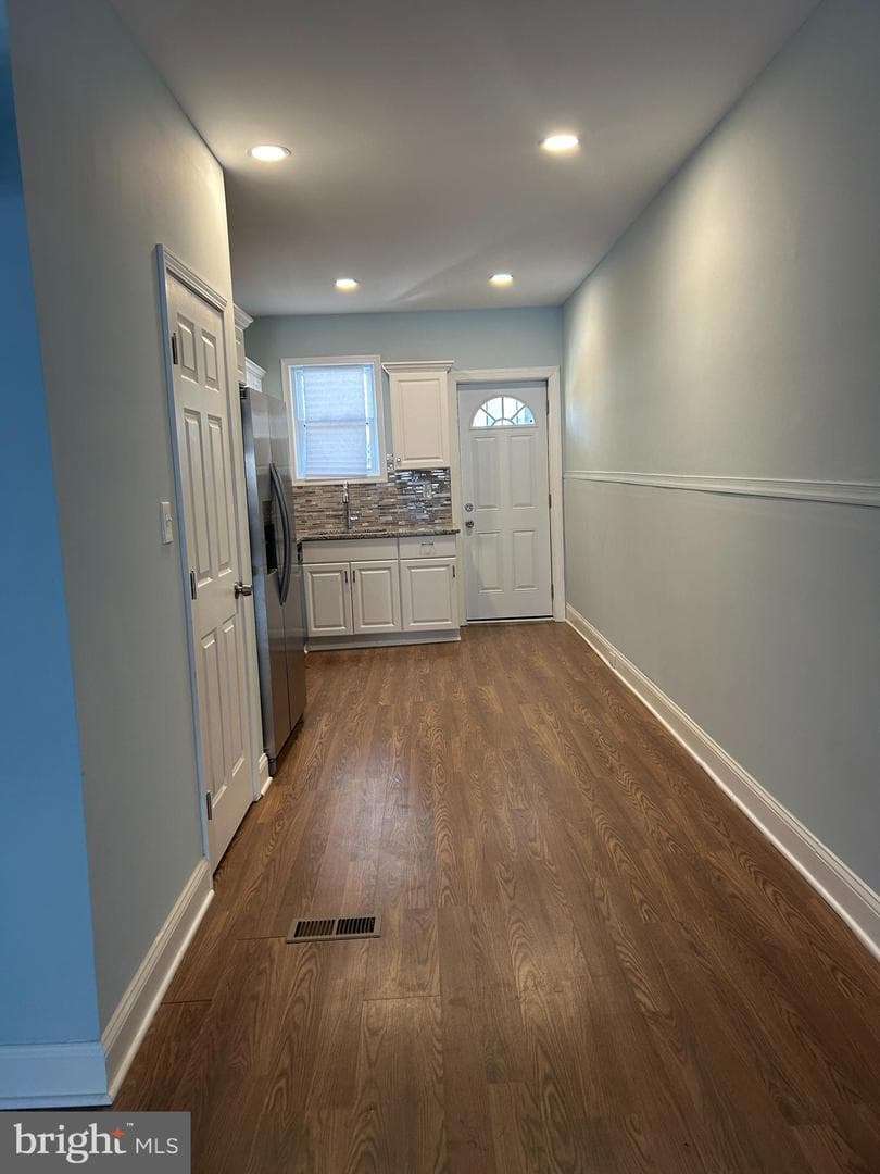 2033 N Fulton photo 21