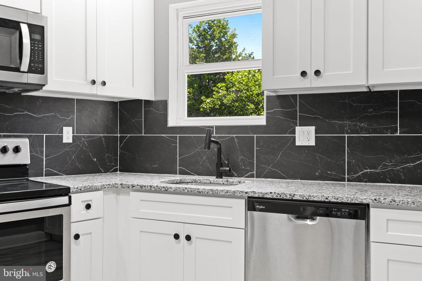 1807 Hollins Street photo 6