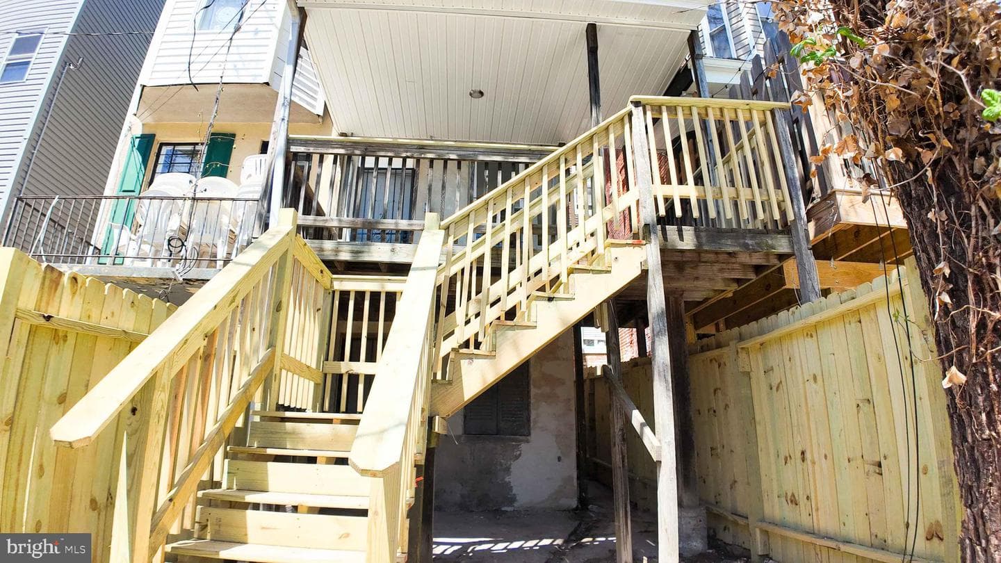739 Dolphin St photo 42