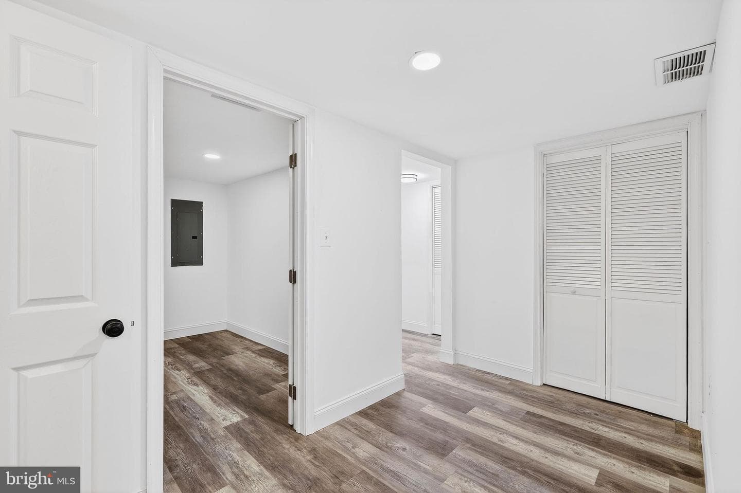 2500 W Franklin Street photo 33