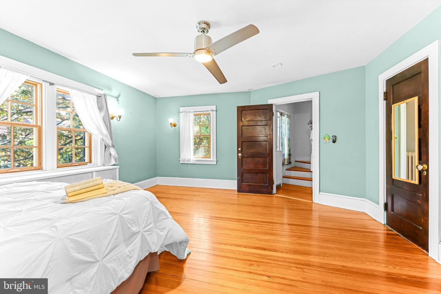 407 Bretton Place photo 31