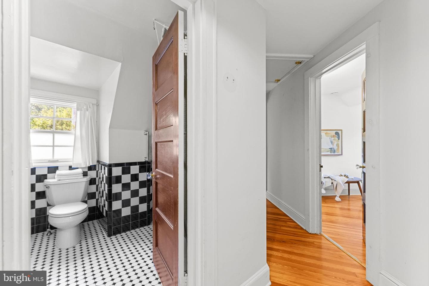 407 Bretton Place photo 39