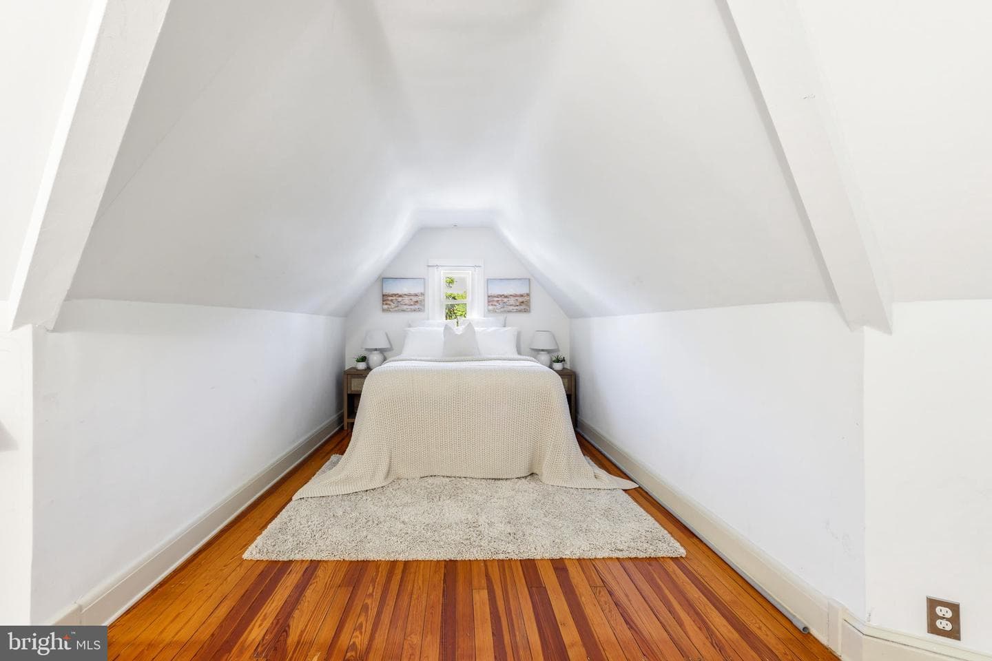 407 Bretton Place photo 43