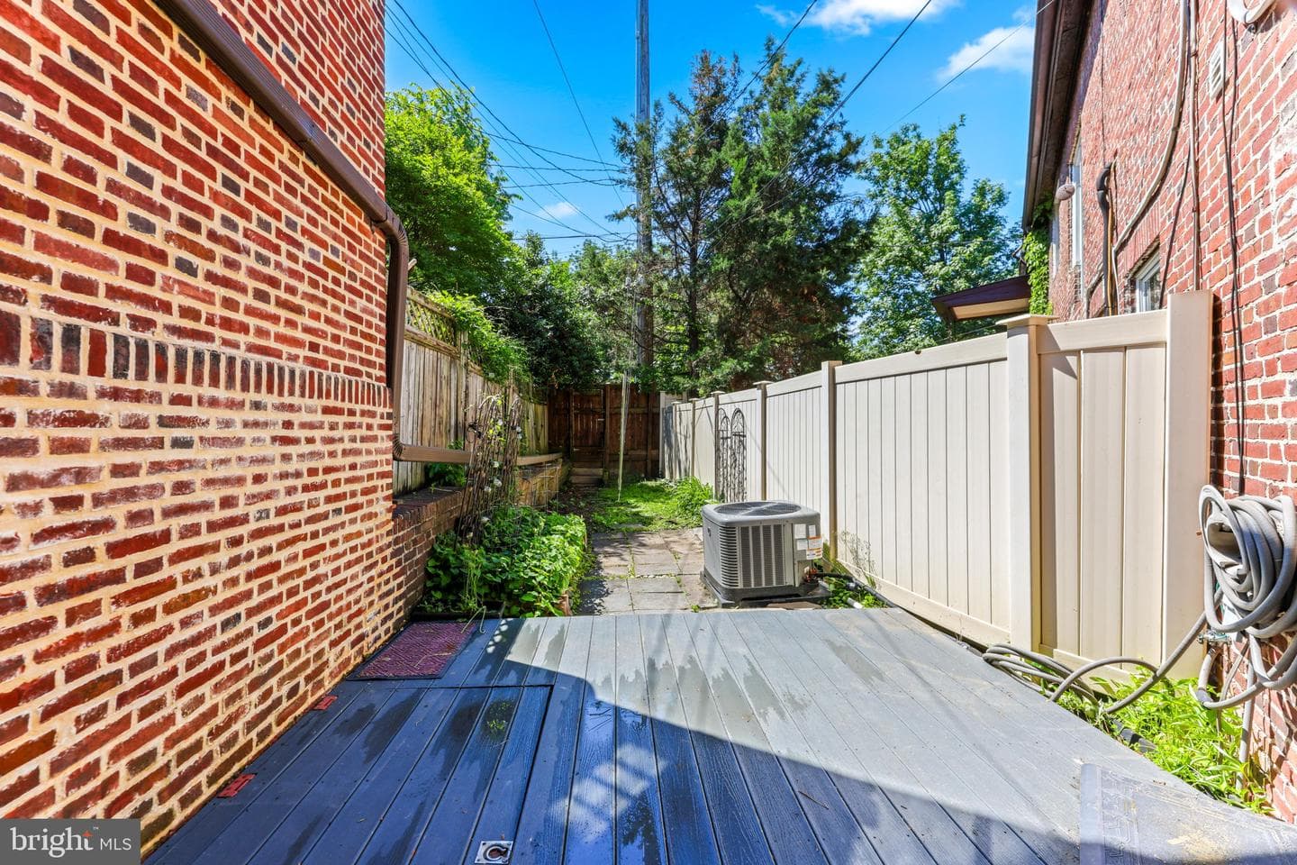 407 Bretton Place photo 51
