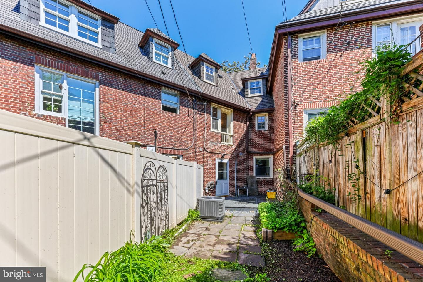407 Bretton Place photo 53