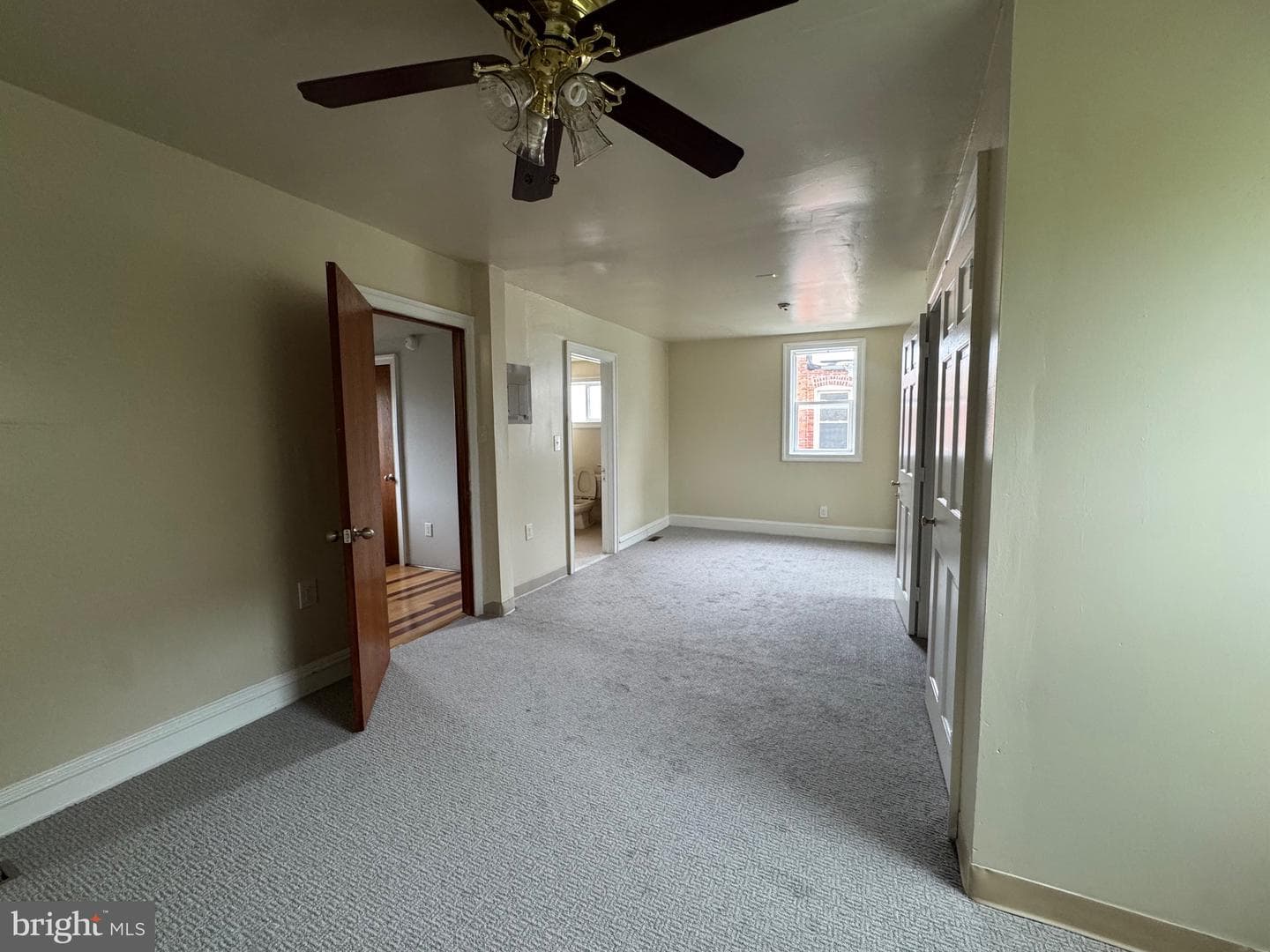 917 Chauncey Avenue photo 17