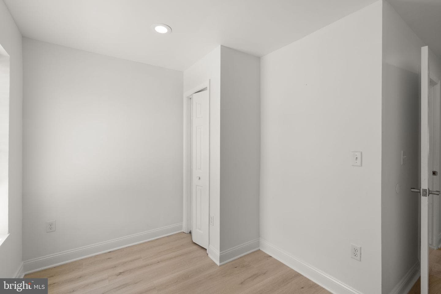 745 W Cross Street photo 28