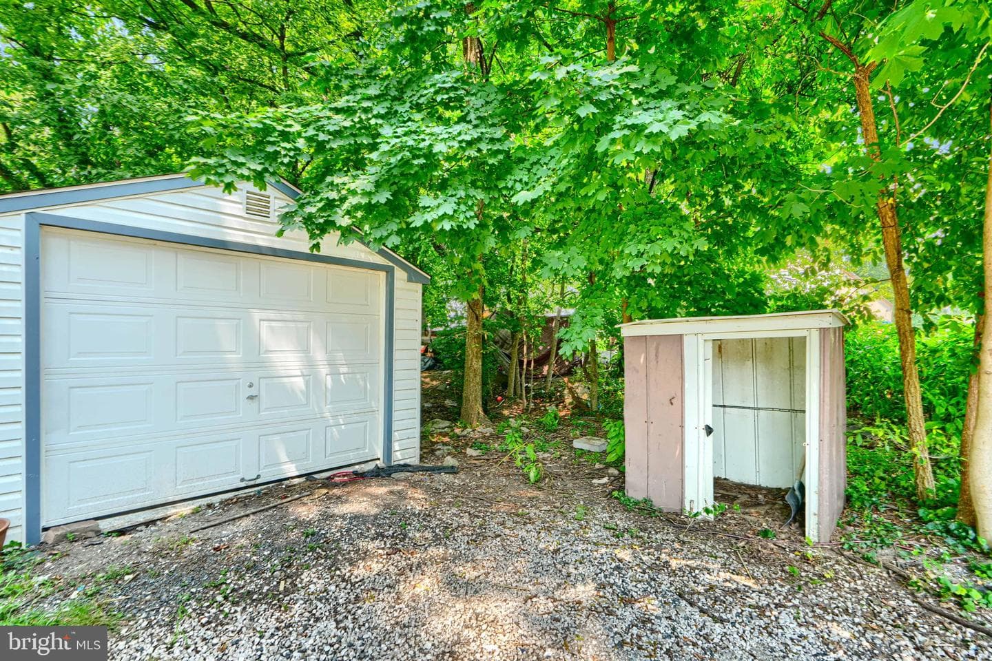 1330 Morling Avenue W photo 59
