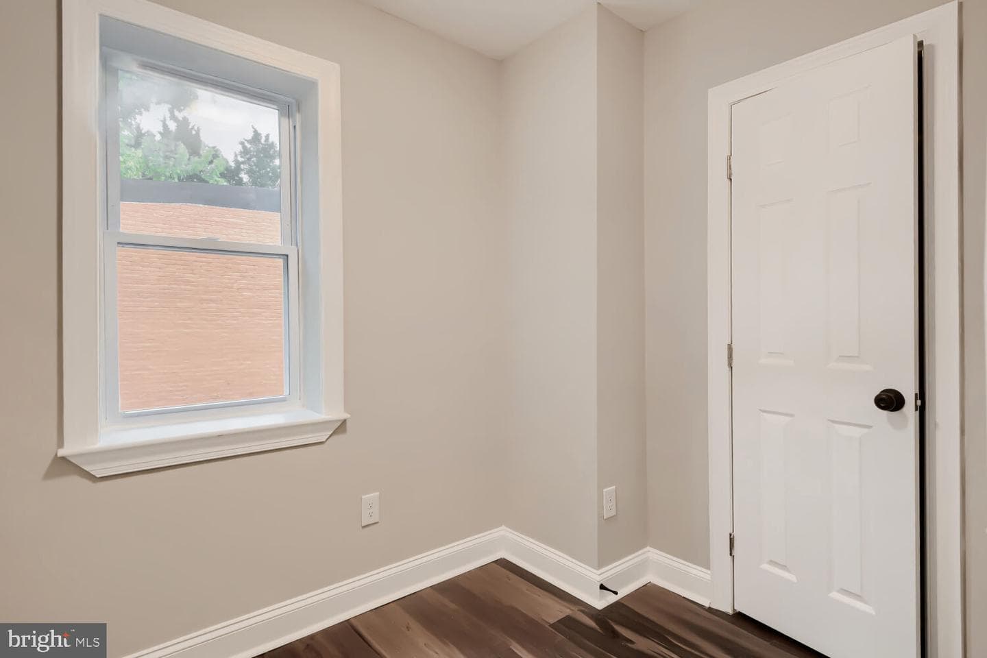 2911 Frederick Ave photo 11