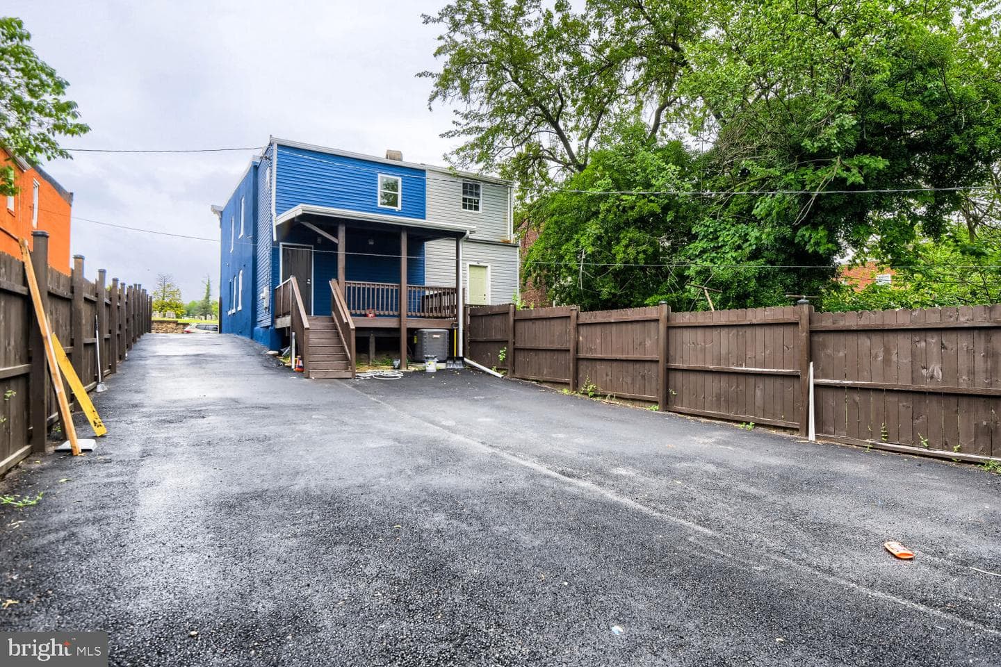 2911 Frederick Ave photo 23