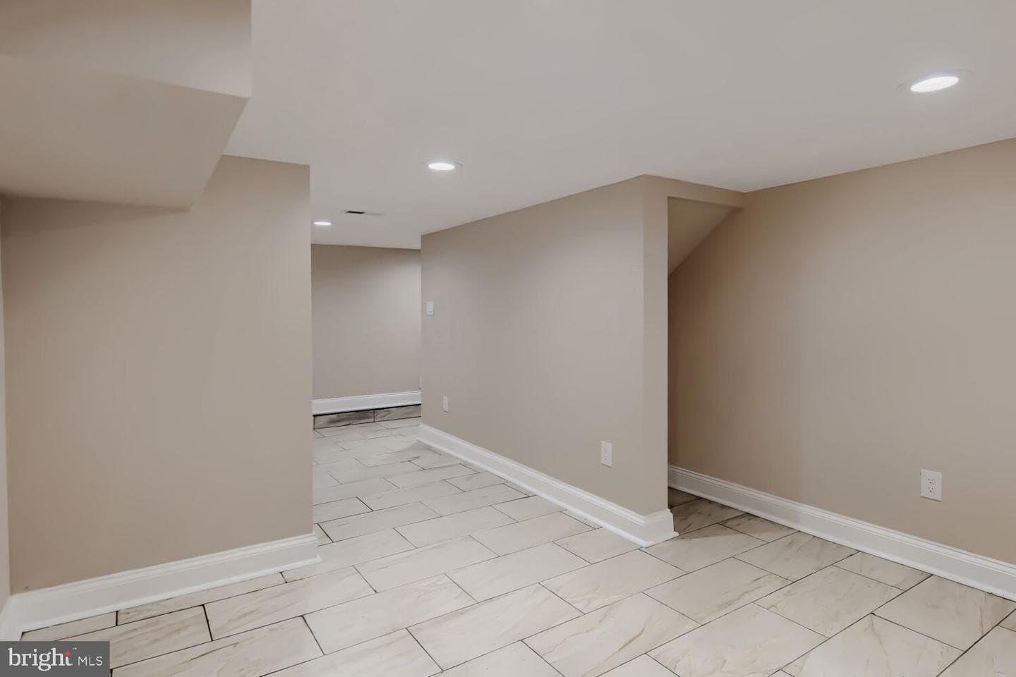 2911 Frederick Ave photo 26